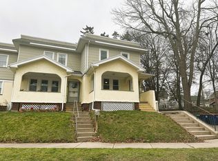 136 Harwick Rd, Rochester, NY 14609