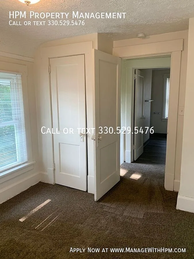 3 bed, 1.0 bath, 1040 sqft, $1,100 — Photo 3