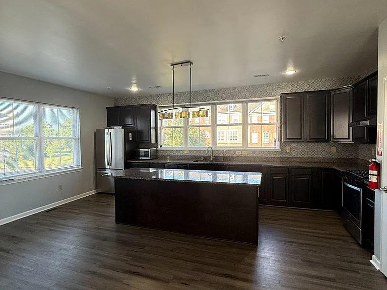 211 Saddlebrook Dr — Photo 13