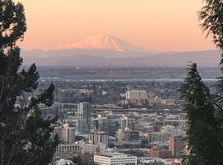 1833 SW Hawthorne Ter, Portland, OR 97201