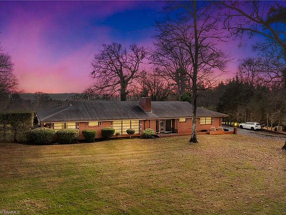3rd image of 503 Finley Ave