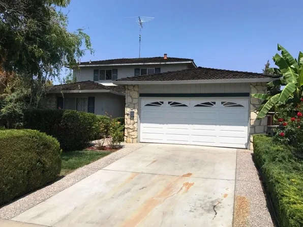 1350 San Domar Dr, Mountain View, CA 94043