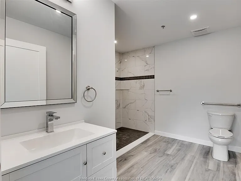 1500 Ouellette Ave #405 — Photo 31