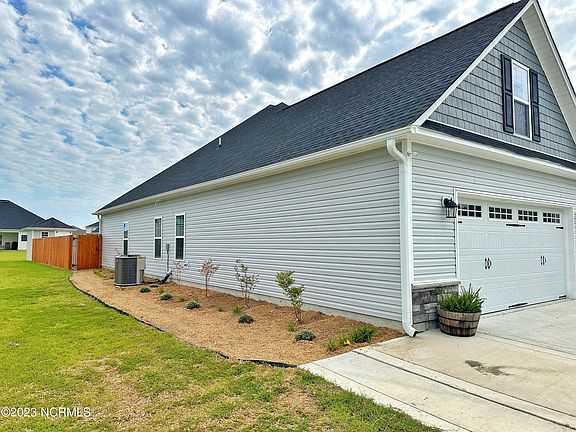 2nd image of 922 Farmyard Garden Drive