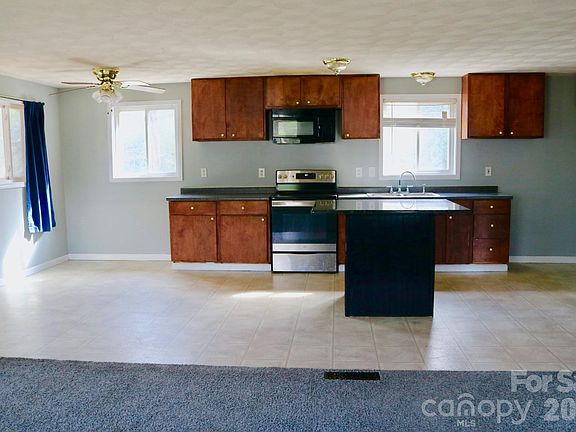4th image of 2280 19th Ave NE