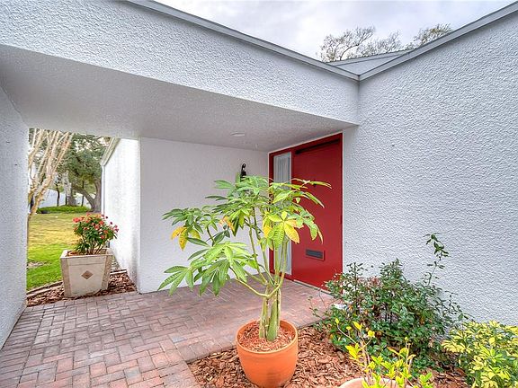 2nd image of 4002 Cypress Ln #4002