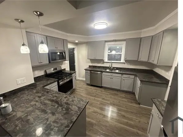 434 Edison St, West Mifflin, PA 15122