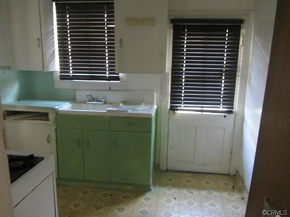 3rd image of 722 E Mabel Ave