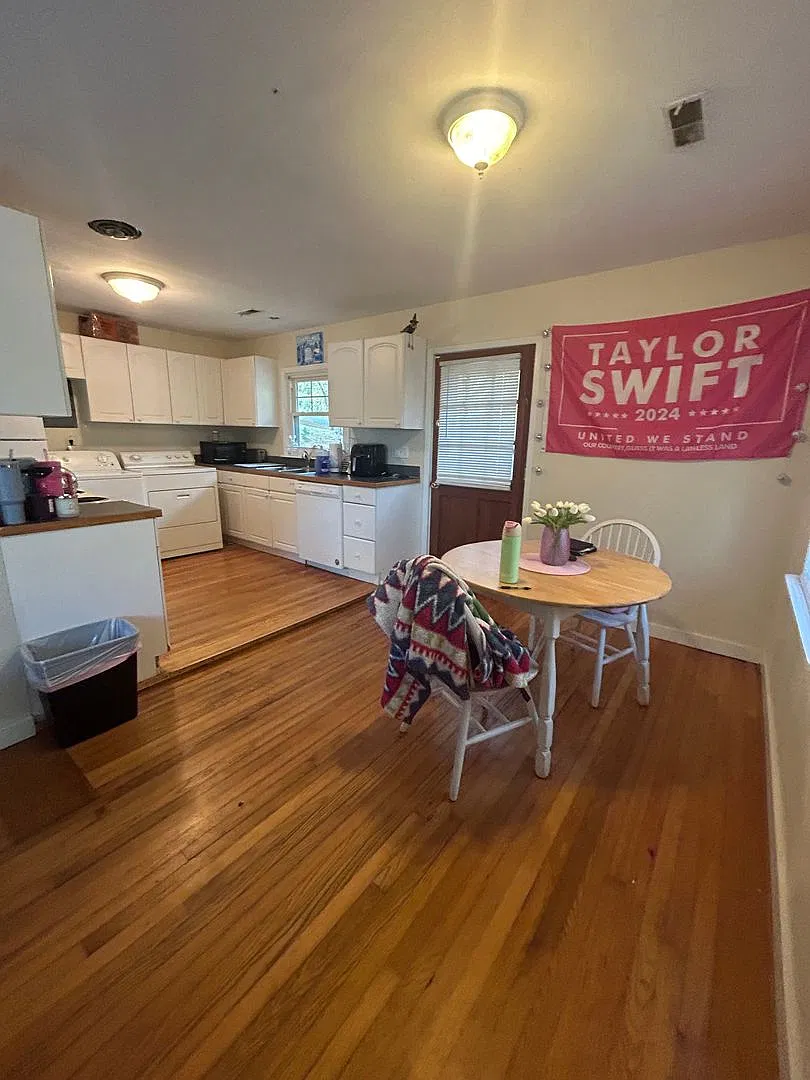 117 Greene Street / Chapel Hill / 3BR House — Photo 3