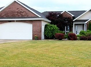2553 Skyline Oaks Dr, De Pere, WI 54115