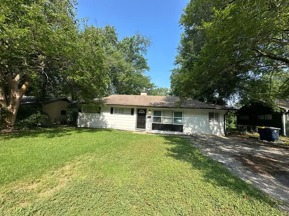 11302 Corrington Ave, Kansas City, MO 64134
