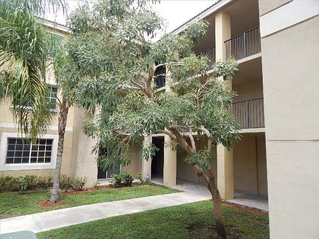 2nd image of 15400 SW 284th St #1207