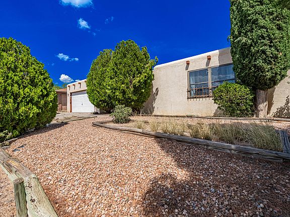 5th image of 4108 Blue Ridge Pl NE
