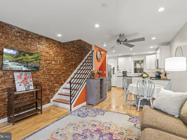 1337 N Myrtlewood St, Philadelphia, PA 19121