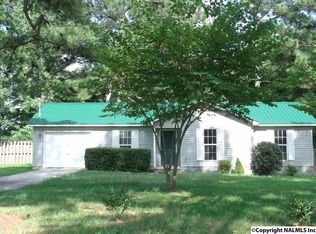 11 Walker Dr SW, Arab, AL 35016