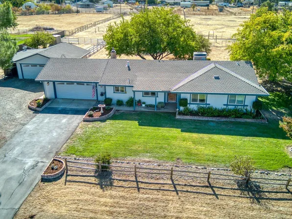 11810 Cresthill Dr, Elk Grove, CA 95624
