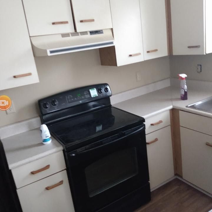 2nd image of 4747 Birchcrest Dr