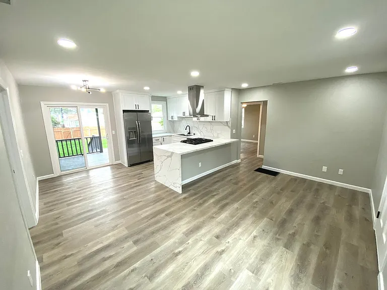 6353 Malcolm Dr — Photo 4
