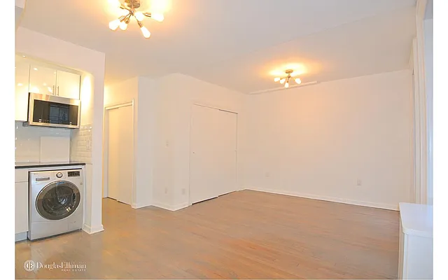 Rented by Douglas Elliman | media 14