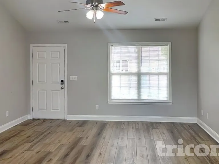 5229 Harmon Pl — Photo 4