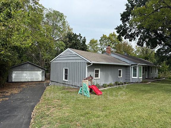 5th image of 102 E 96th St