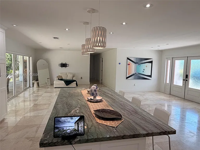 11445 N Bayshore Dr — Photo 9