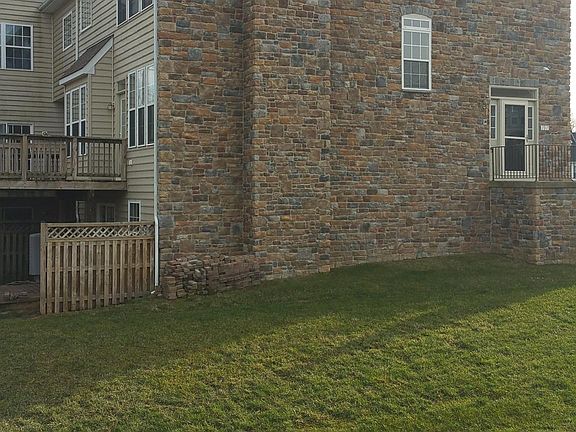 3rd image of 101 Cheshire Ct