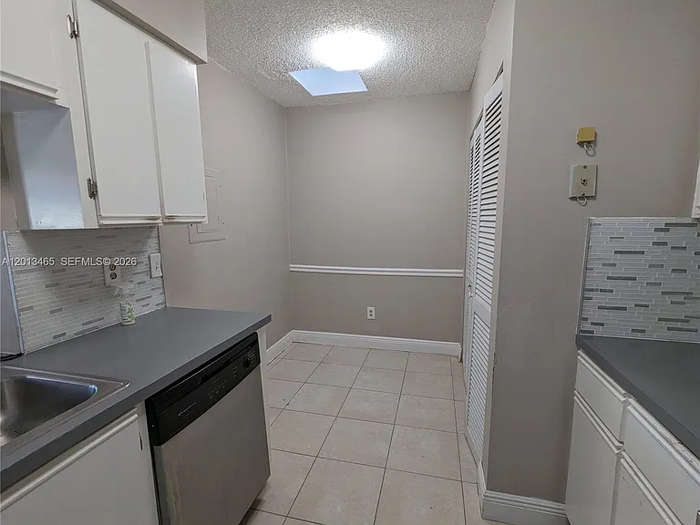 18308 NW 68th Ave #D — Photo 7