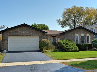 1835 N Highland Ave, Arlington Heights, IL 60004
