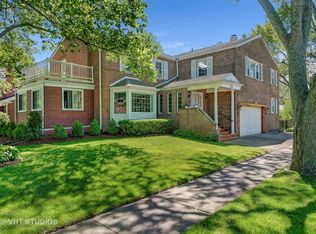 231 Beverly Ln, Glenview, IL 60025