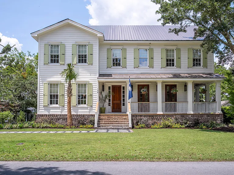 108 Live Oak Dr — Photo 2
