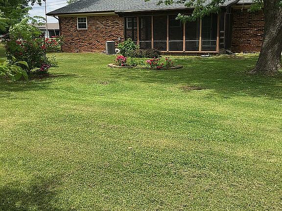 3rd image of 74 Kathy Ln