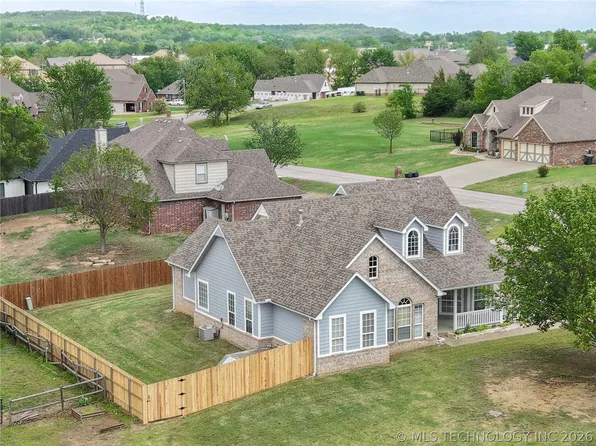 814 S Tall Chief St, Skiatook, OK 74070