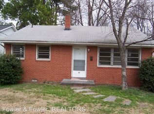 302 Ridgecrest Dr, High Point, NC 27262