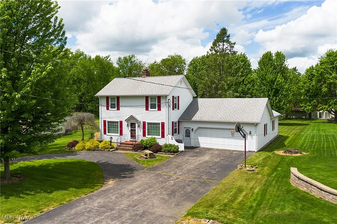 2844 Highland Ave photo 1