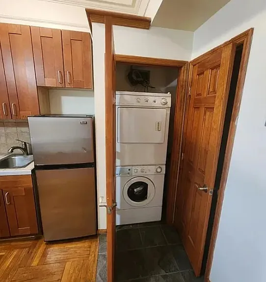 339 W 71st St #7 — Photo 3
