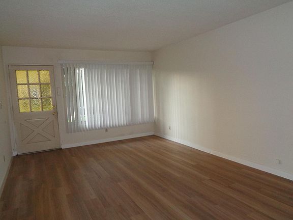2nd image of 518 N Towne Ave #3