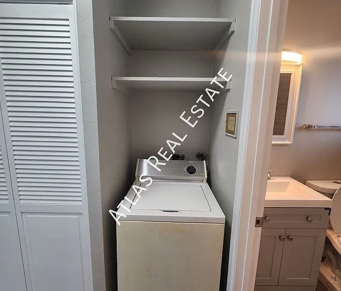 305 May Dr — Photo 6