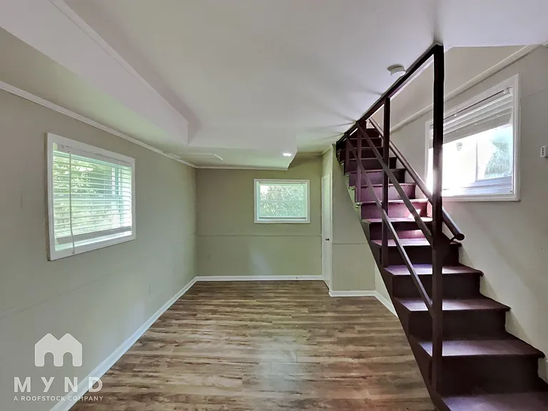 502 Fairlane Cir NW — Photo 12