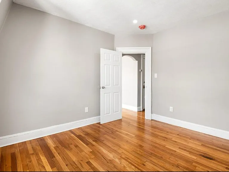 501 Warren St #6 — Photo 9