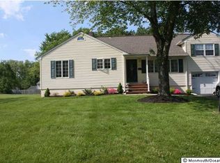 15 Kenneth Ter E, Middletown, NJ 07748