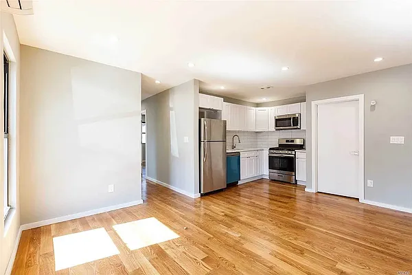 Rented by GROOME REALTY LLC | media 32