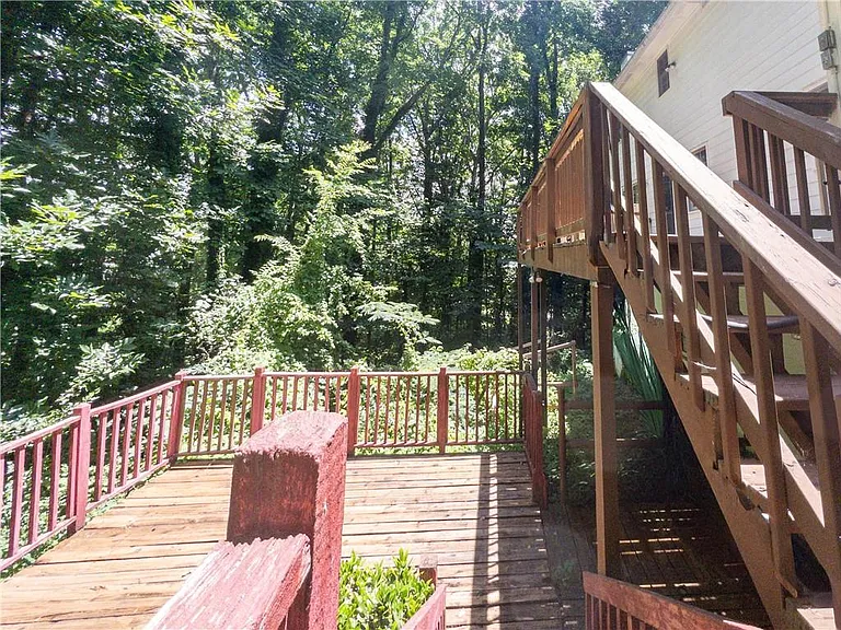 965 Millbrook Ct — Photo 31