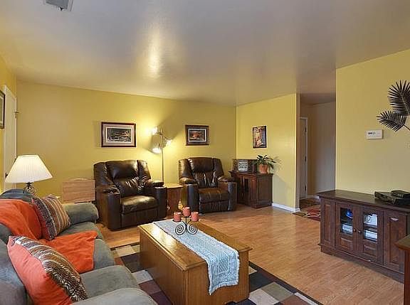 2nd image of 1729 Parknoll Ln