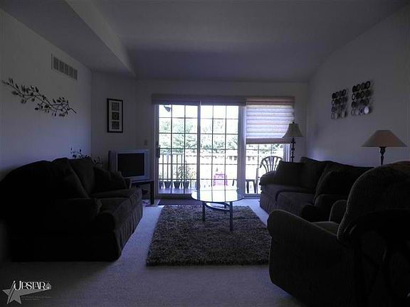 3rd image of 1426 Bradford Ct