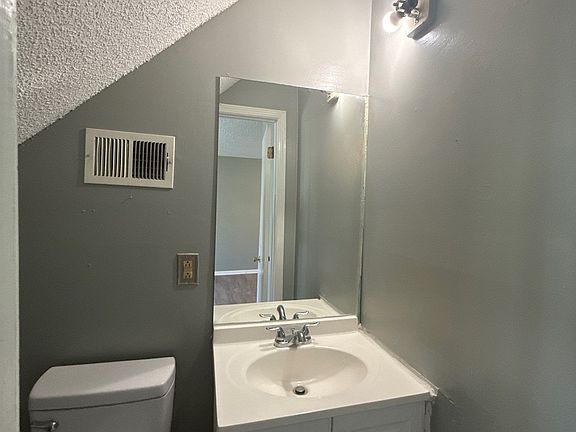 3rd image of 259 Adkins Cir #1