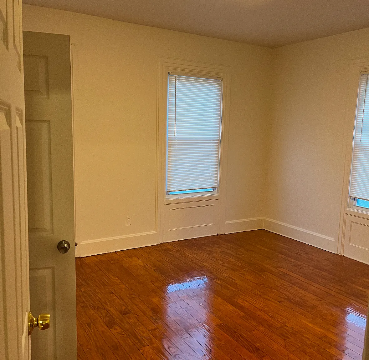 1 bed, 900 sqft, $1,600 — Photo 4