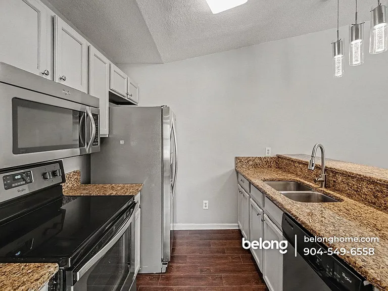 7641 Rain Forest Dr N — Photo 10