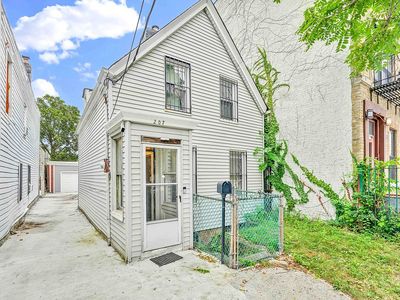 207 Bradford St, Brooklyn, NY, 11207