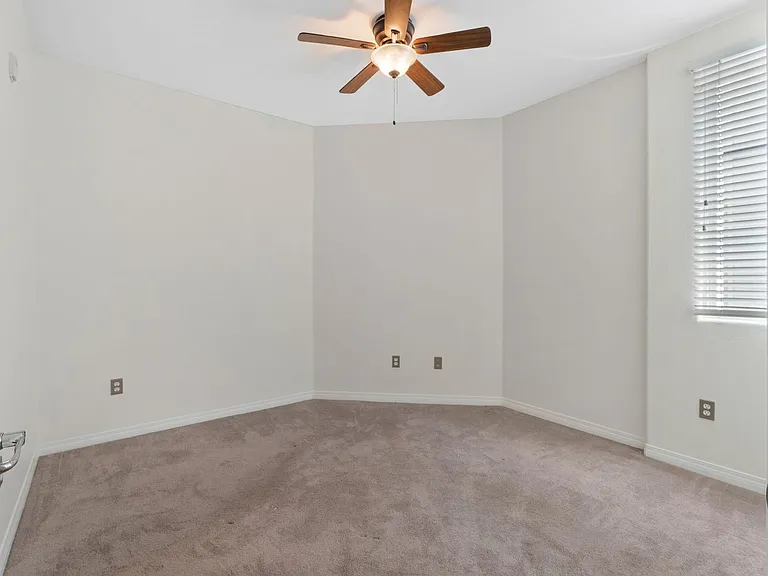 3957 30th St #420 — Photo 15